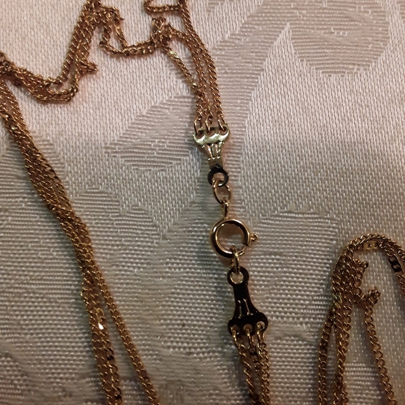 3/$7Goldtone graduated length  multi chain necklace - Picture 3 of 3
